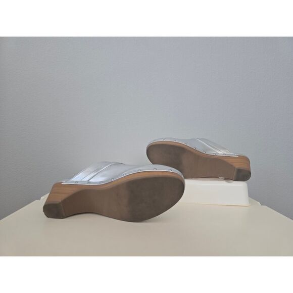 Gap Silver Metallic Faux Leather Clogs Women’s 8 Wood Heel Mules Retro Y2K - Picture 6 of 11